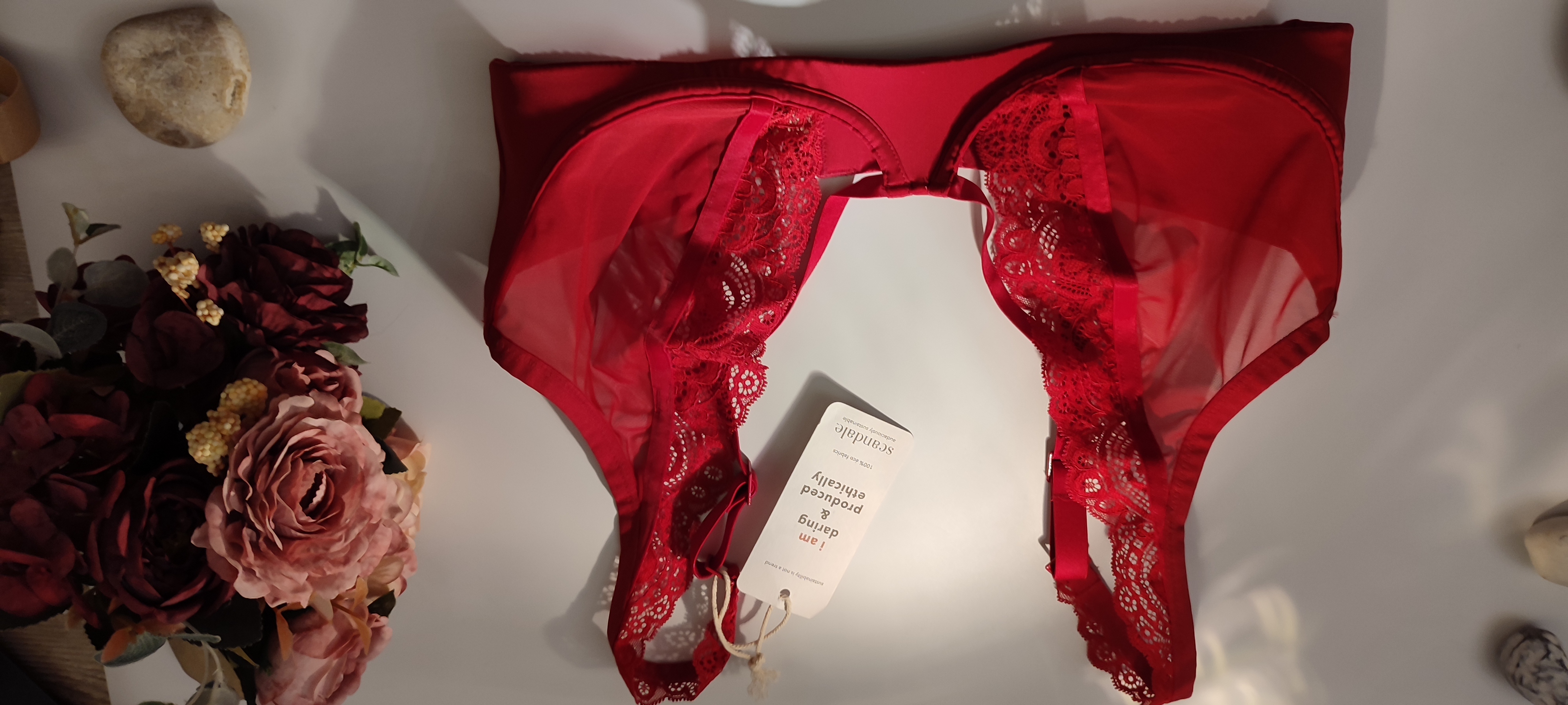 Soutien-gorge rouge en dentelle